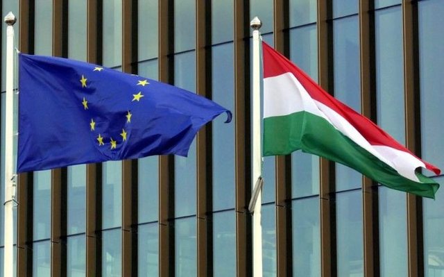 BE zhbllokon 10 miliardë euro për Hungarinë pas ndryshimit