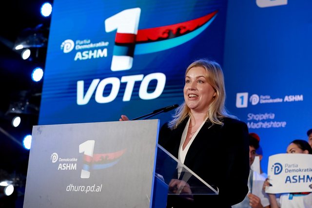 Takimi i PD në Kavajë, Lang: Ju lutem votoni dhe votoni për